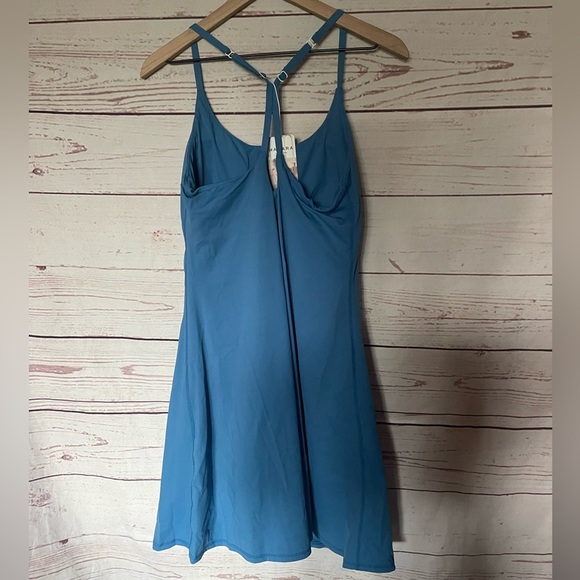 Halara Everyday Cloudful Air Backless 2-in-1 Cool Touch Adjustable Straps - Picture 4 of 8